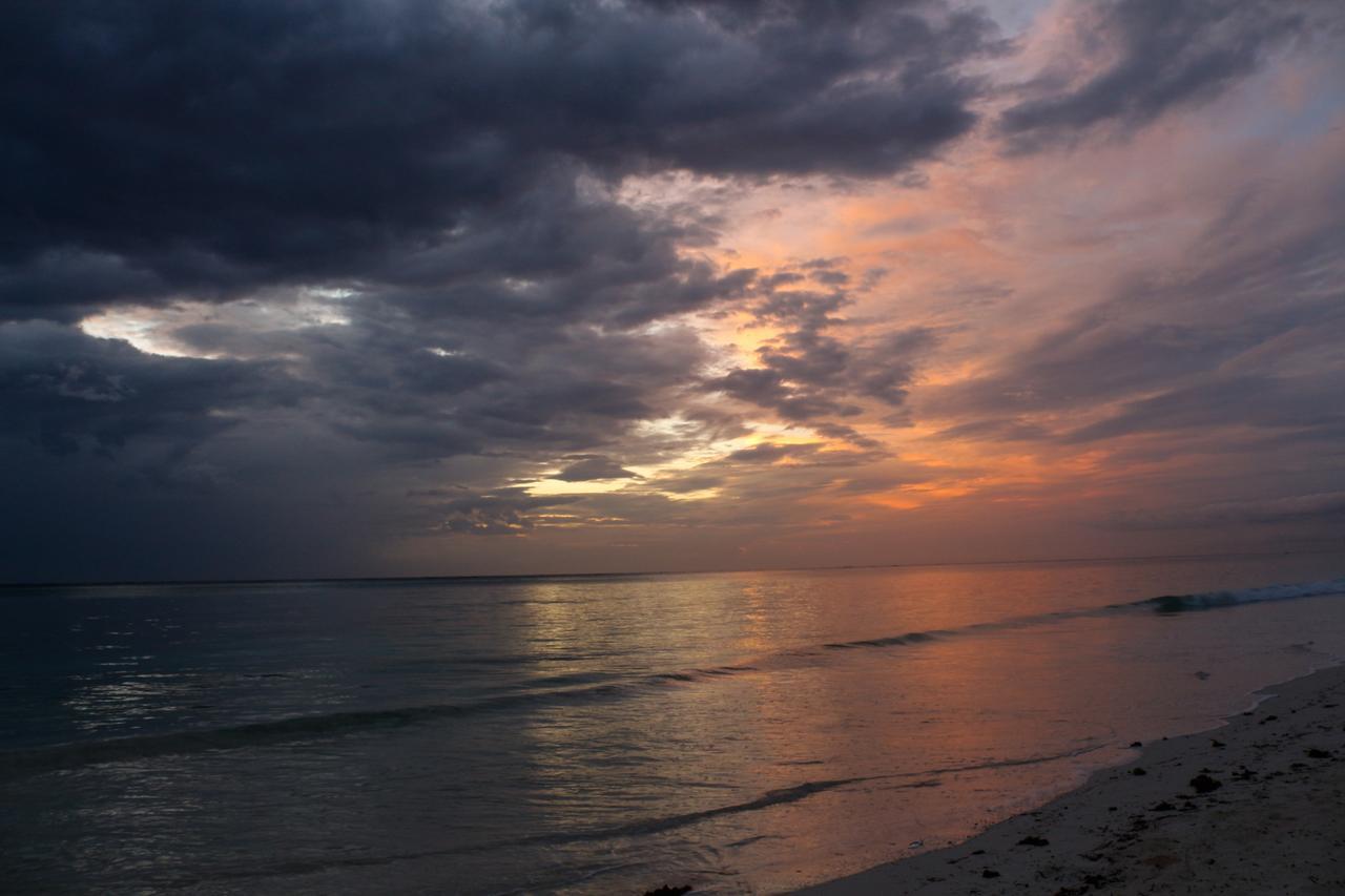 African Sun Sea Beach Resort & Spa Zanzibar Buitenkant foto