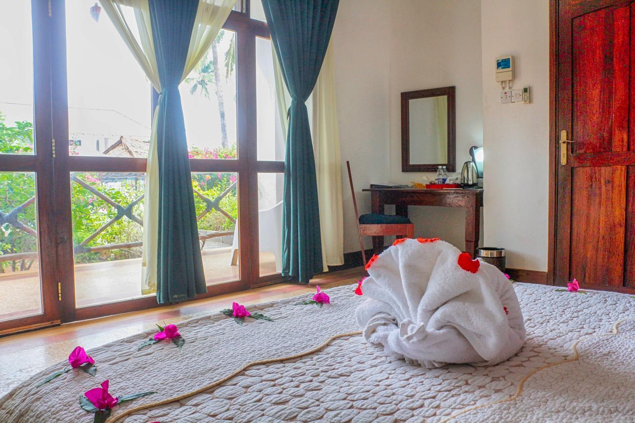 African Sun Sea Beach Resort & Spa Zanzibar Buitenkant foto